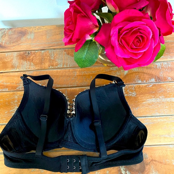 Good Time Metallic Spiked Studded Push-up Bra (Size 34B)🌹 - Picture 9 of 15